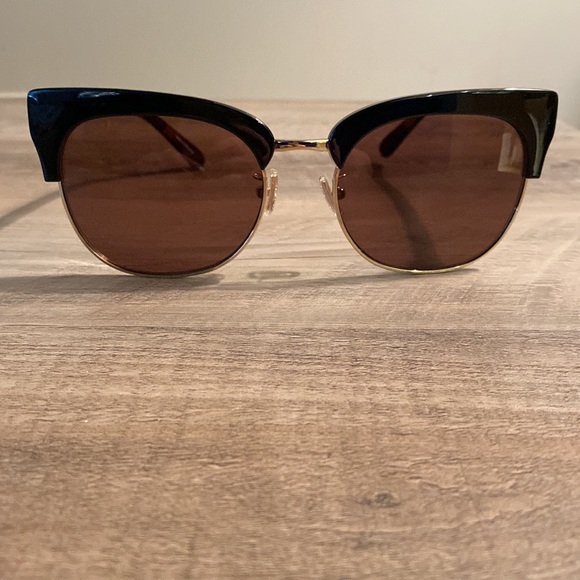 Coach Bobbie Sunglasses - Picture 7 of 7